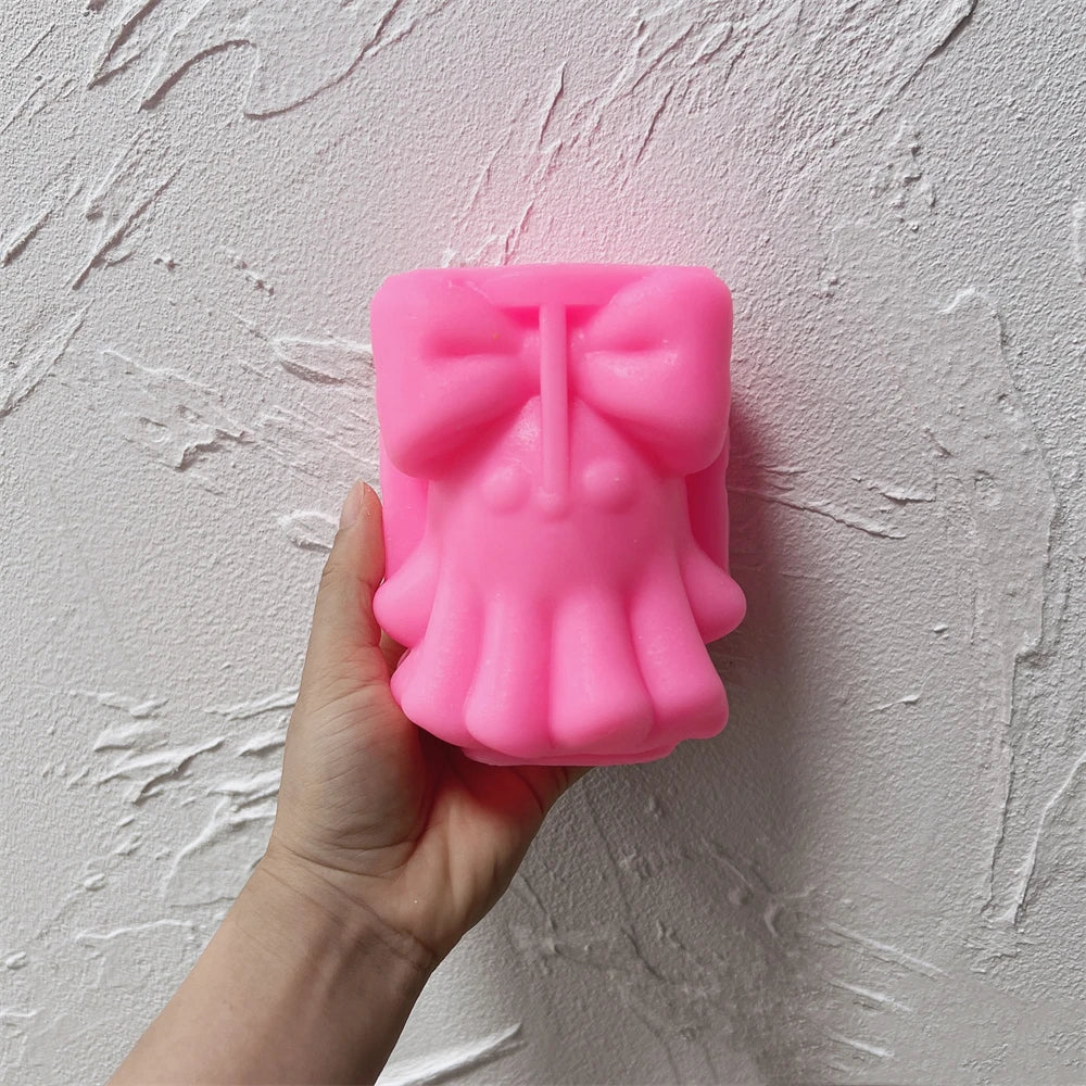 Trick or Treat Cute Bowknot Ghost Figurine Silicone Candle Mold Halloween Decor Ghost Resin Plaster Soap Silicone Mold